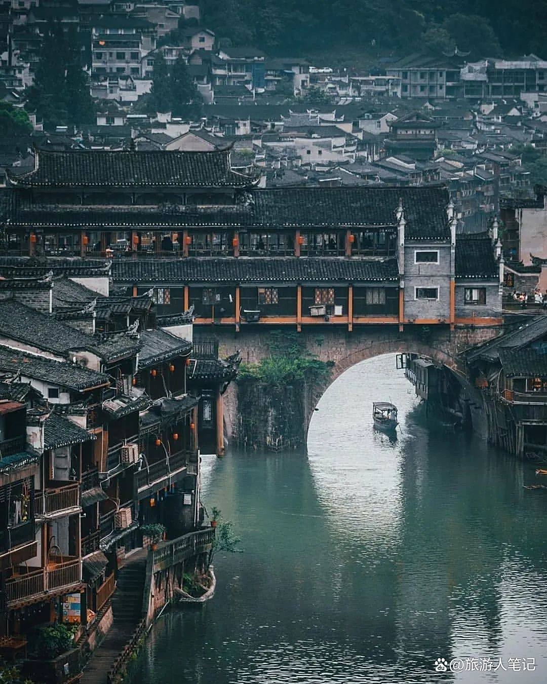 湘西旅游必去十大景点凤凰古城