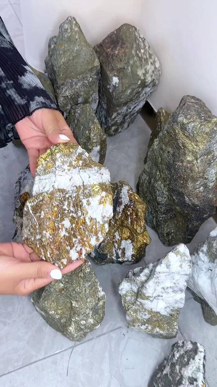 矿石金是黄金吗?