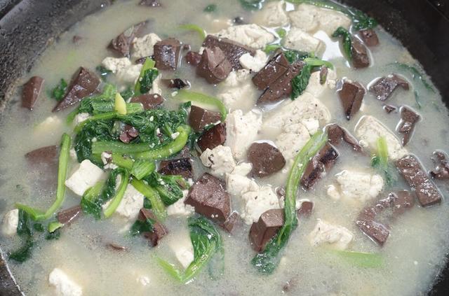猪血豆腐汤怎么做好吃又简单